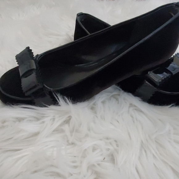 Ladies shoe - Picture 3 of 4